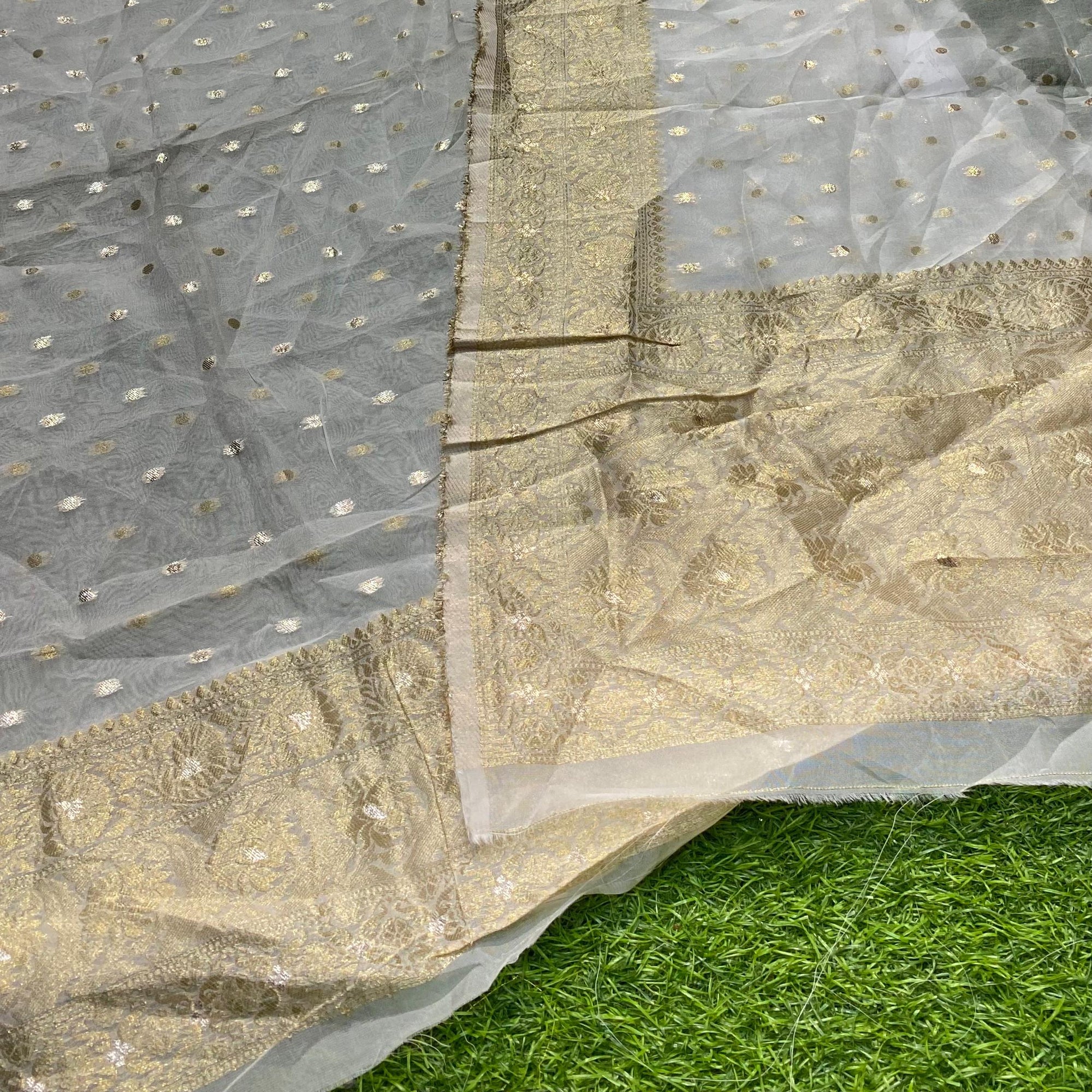 Most Premium Quality Of Suits - Soft Organza Dyeable  ( Complete Suit With SALWAAR)