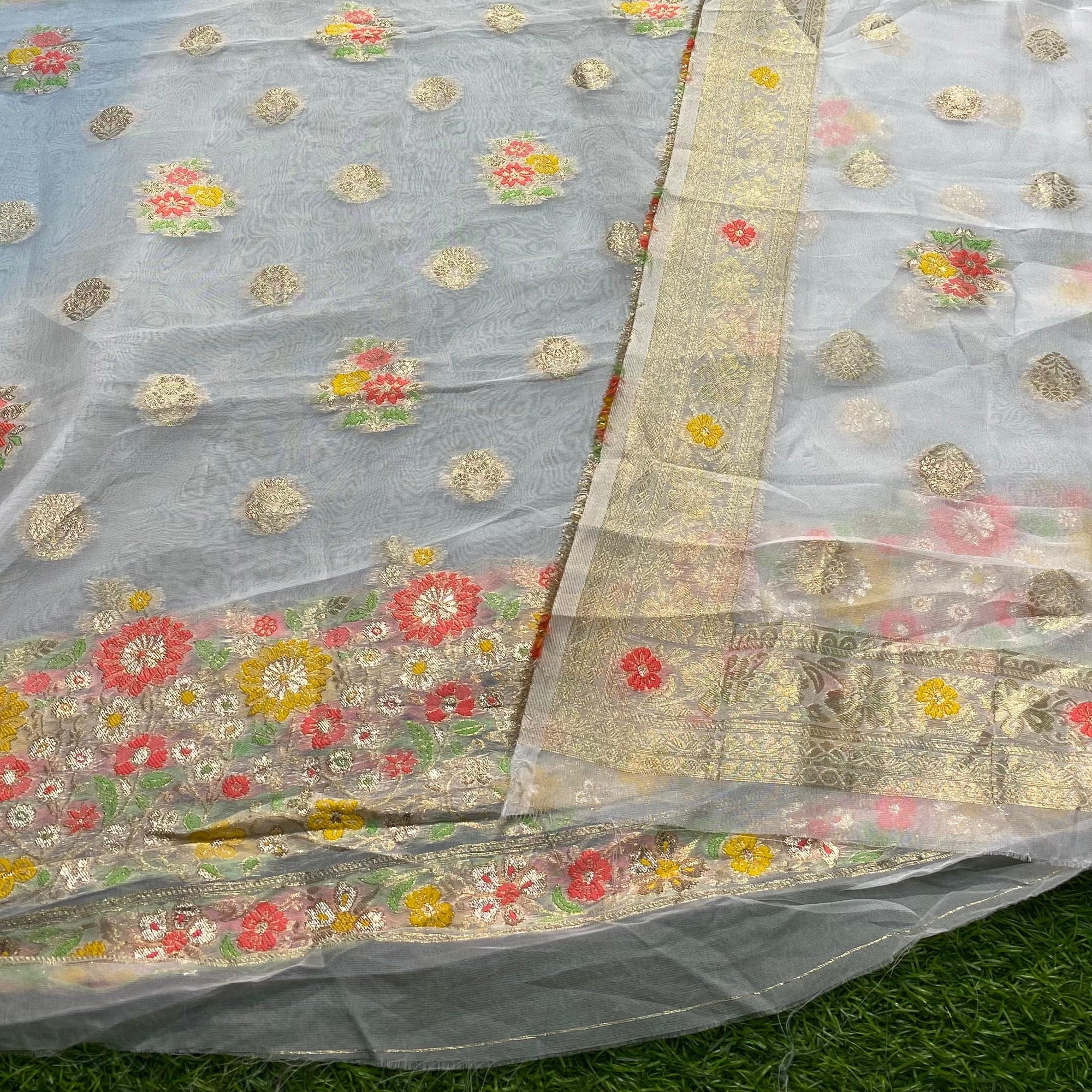 Most Premium Quality Of Suits - Soft Organza Dyeable  ( Complete Suit With SALWAAR)