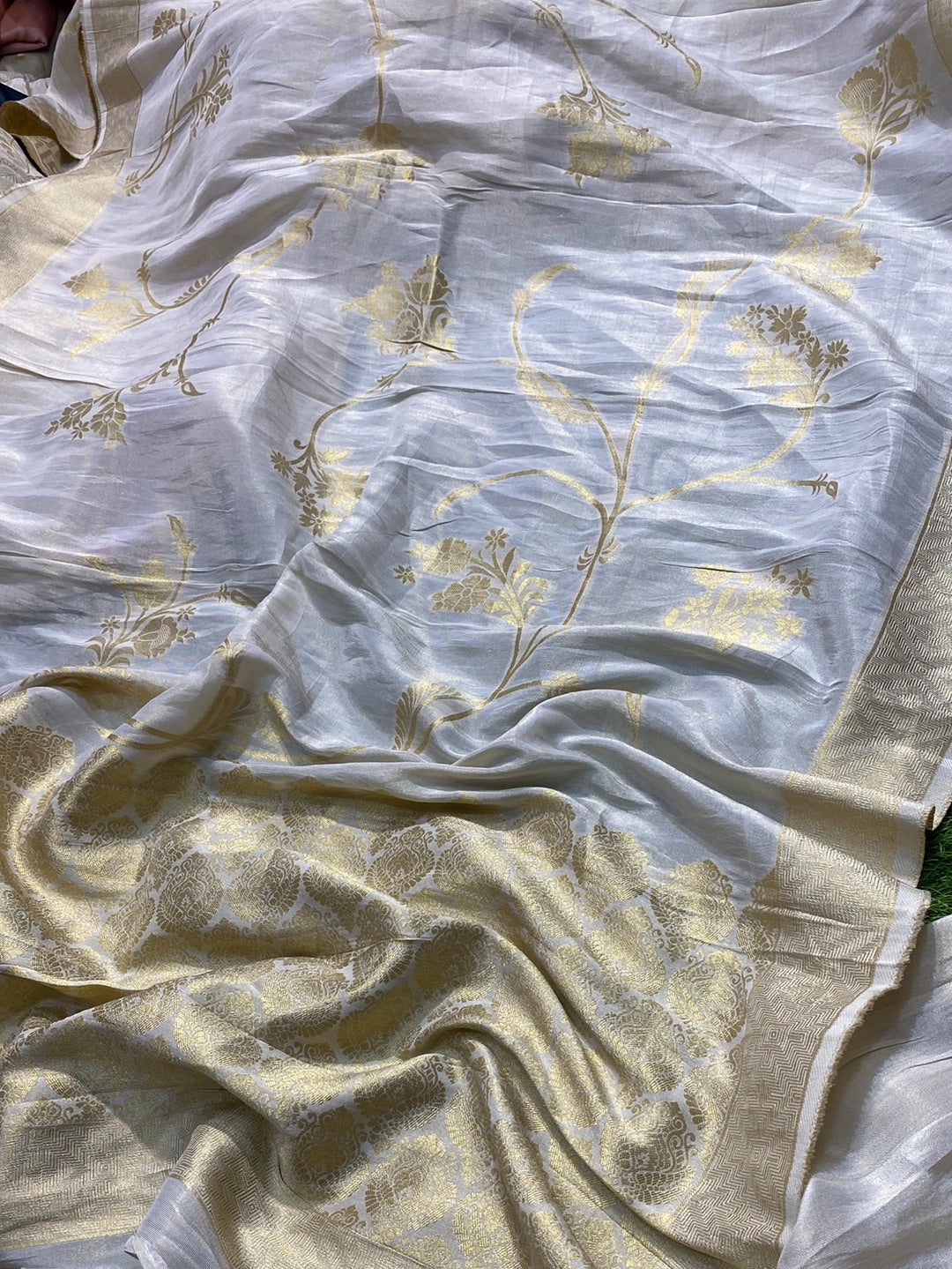 MOST Premium Quality Of Russian Silk Sarees - DYEABLE