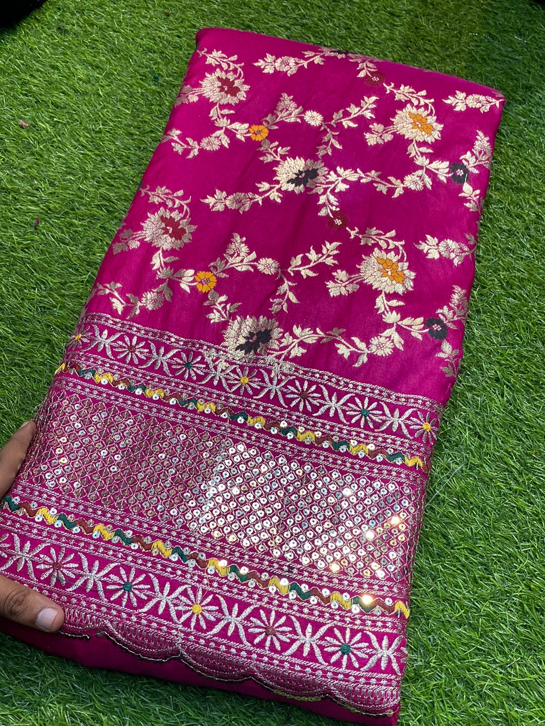 Premium Pure DOLA SILK. Meena work with heavy border ♥️