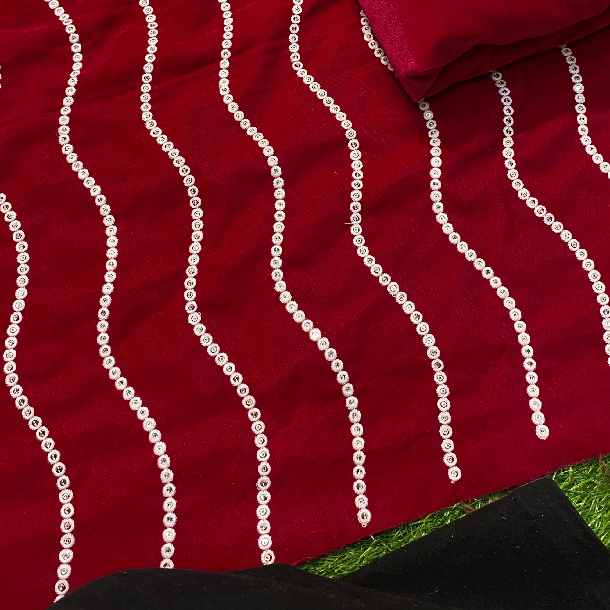 PREMIUM Quality Of Velvet 11000 suits ♥️