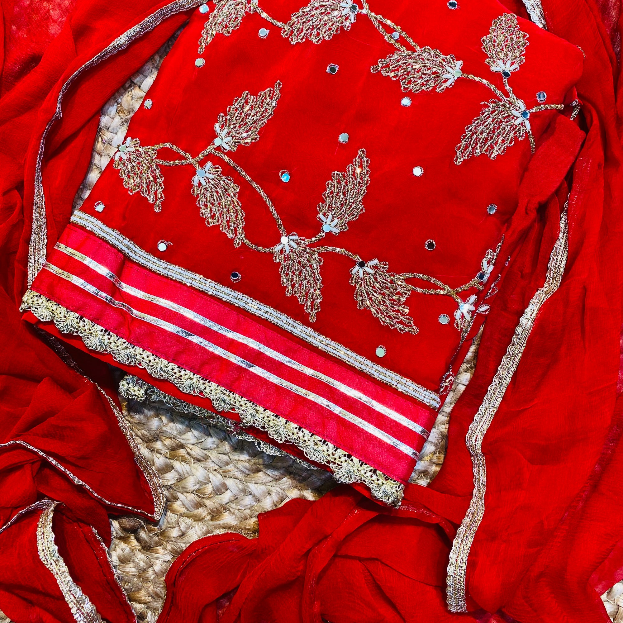 Most Premium Quality Of Suits - Complete Suit ❤