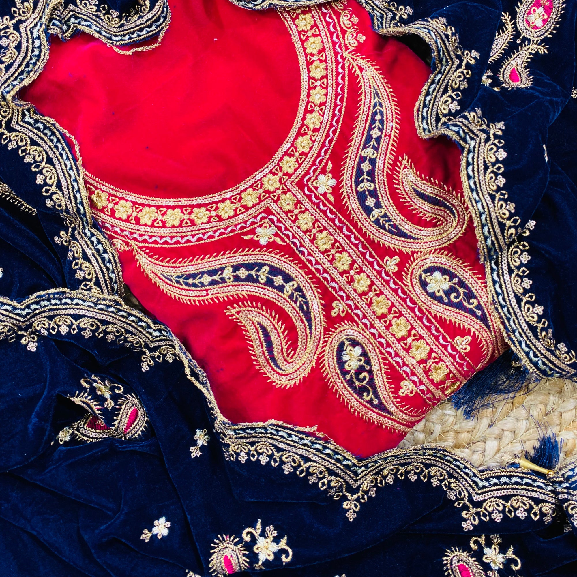 Premium Imported Velvet 9000 Pure Fine Zari Designer Suit - Complete Suit