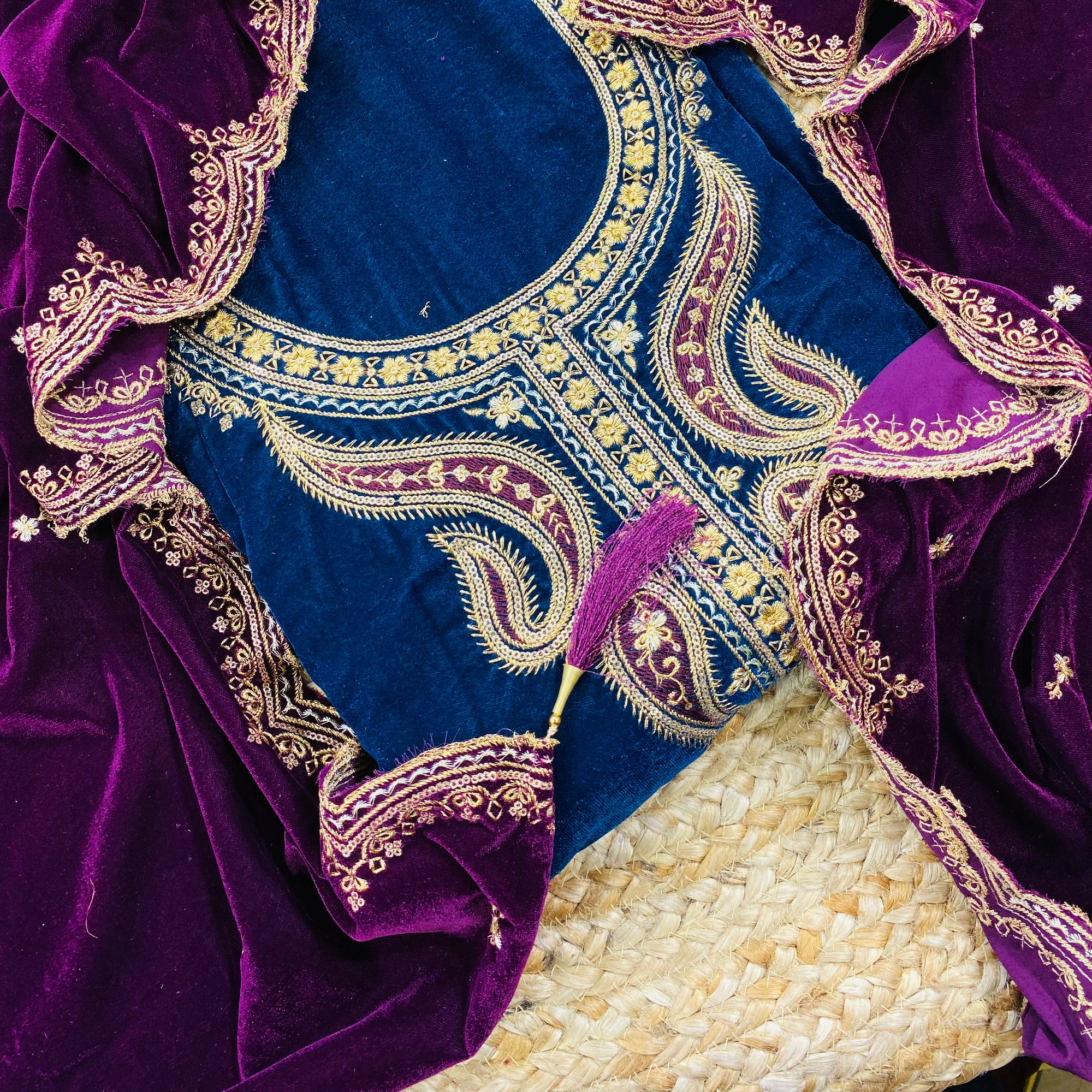 Premium Imported Velvet 9000 Pure Fine Zari Designer Suit - Complete Suit