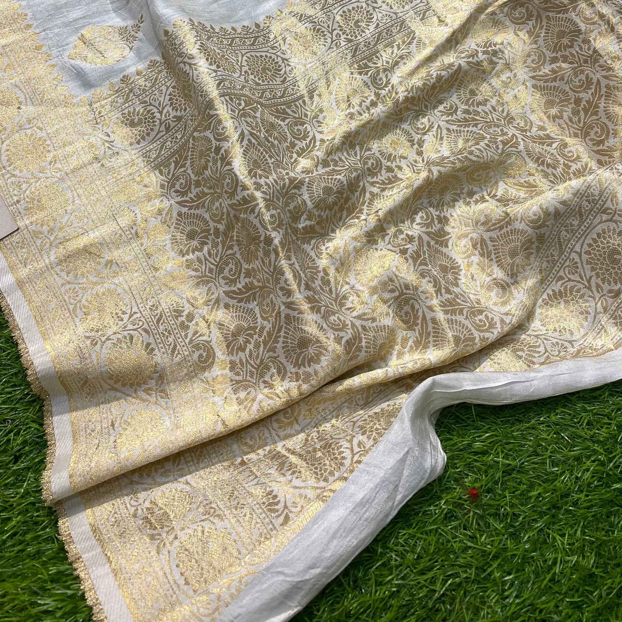 Premium Pure Dola Silk Saree! ♥ On Discount Now