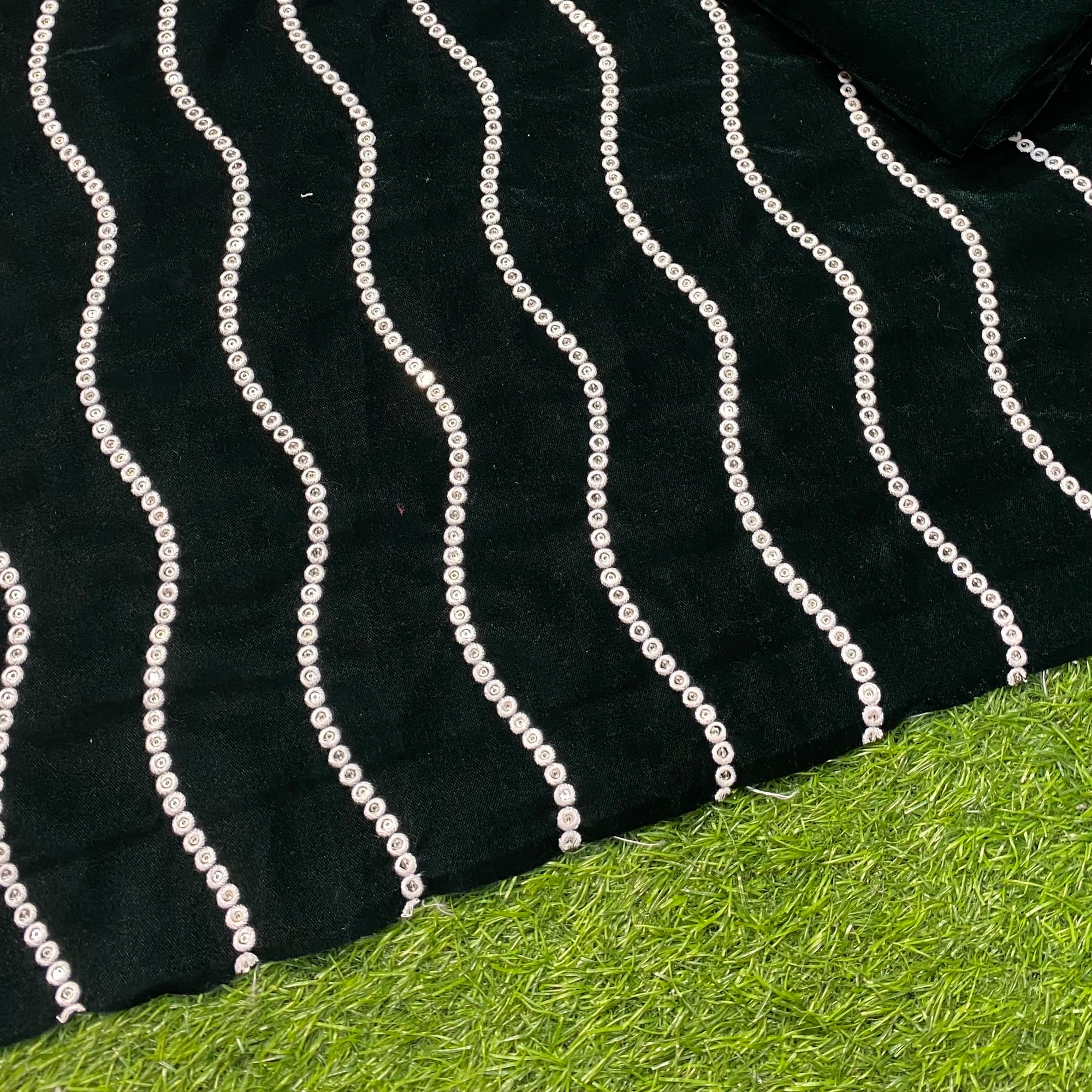 PREMIUM Quality Of Velvet 11000 suits ♥️