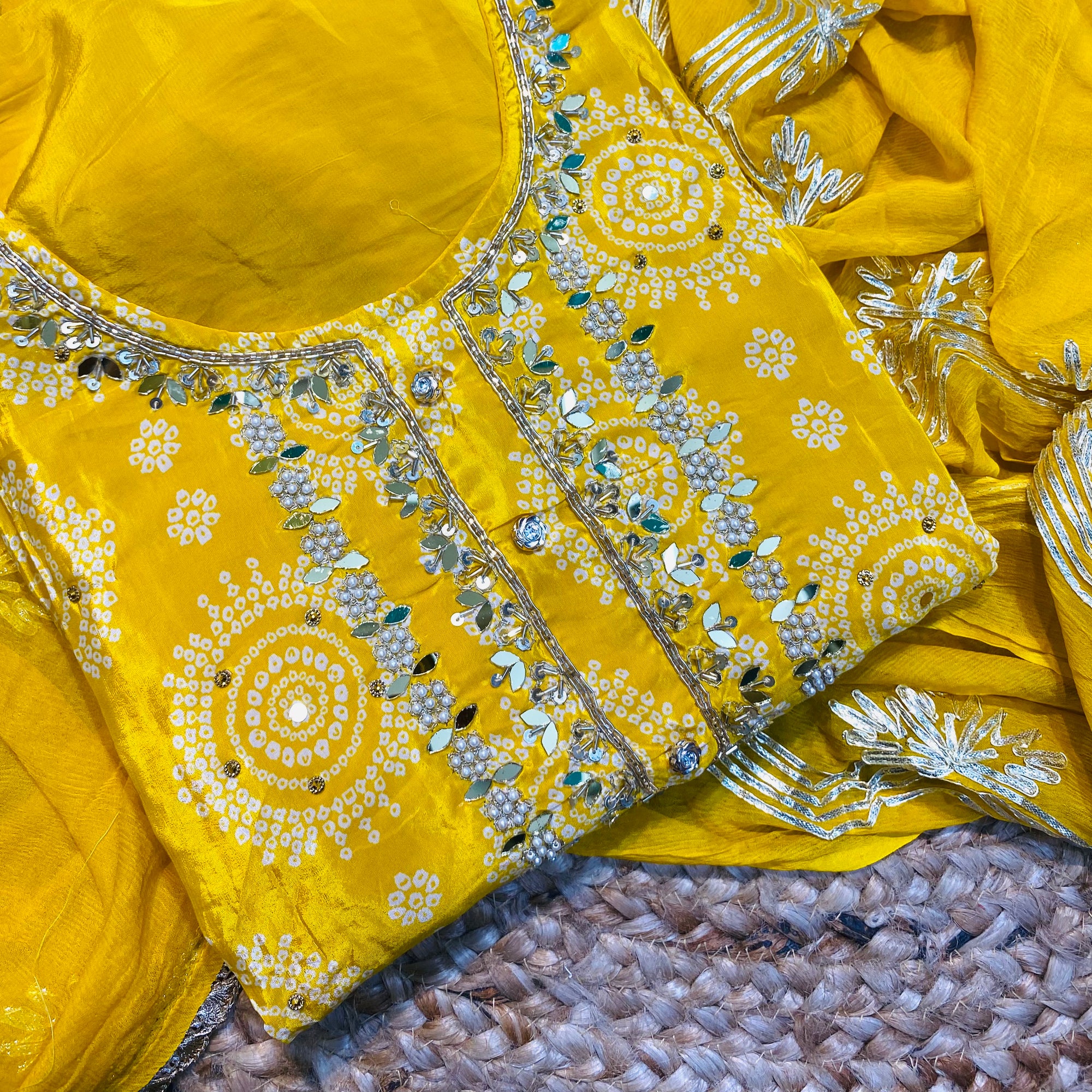 Most Premium Quality Of Suits - Complete Suit ❤