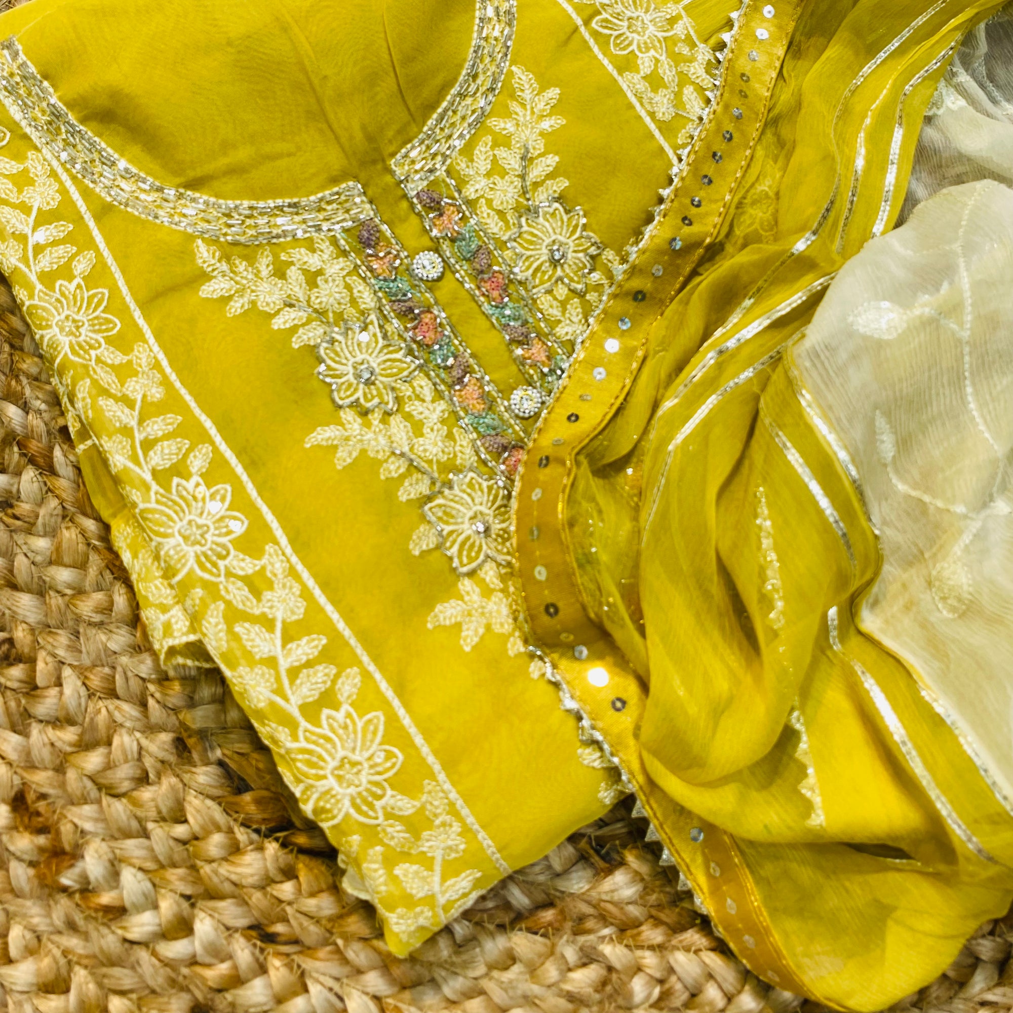 Most Premium Quality Of Suits - Complete Suit ❤