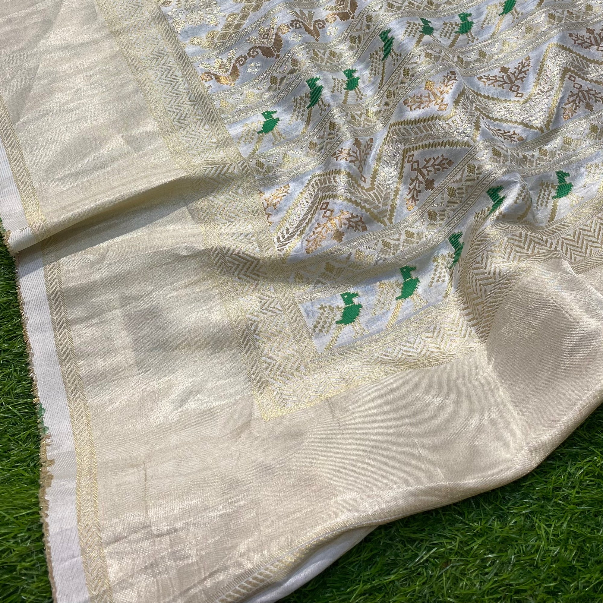 Premium Pure Dola Silk Saree! ♥ On Discount Now