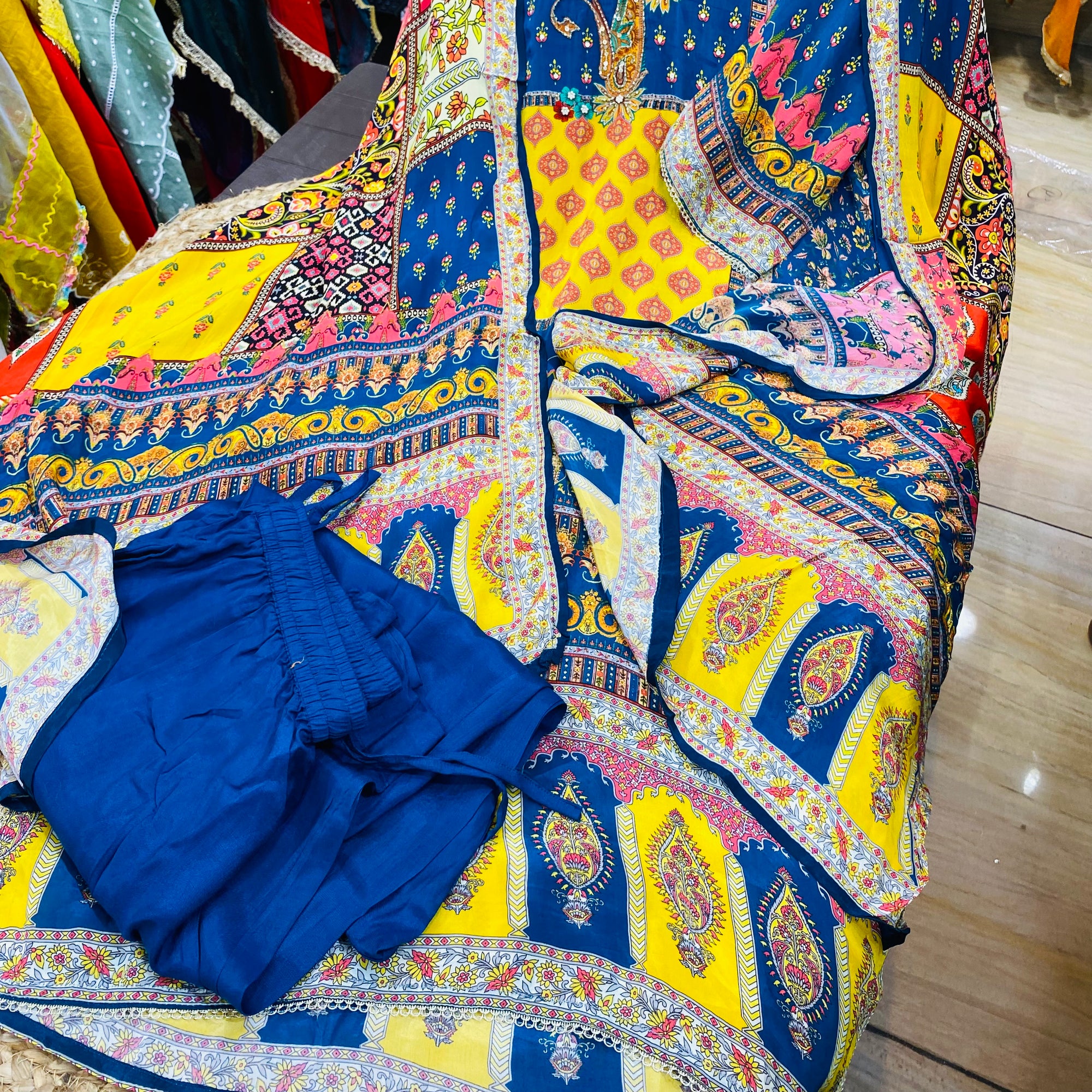 Premium READY To WEAR - Complete Suit ❤️