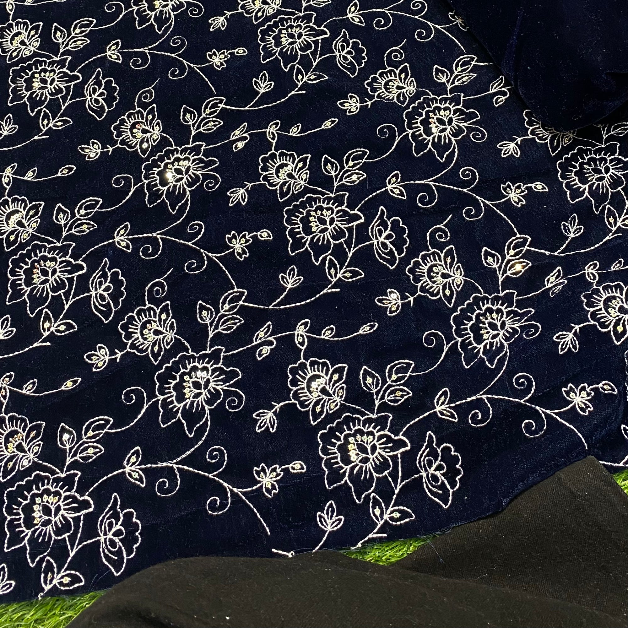 PREMIUM Quality Of Velvet 11000 suits ♥️