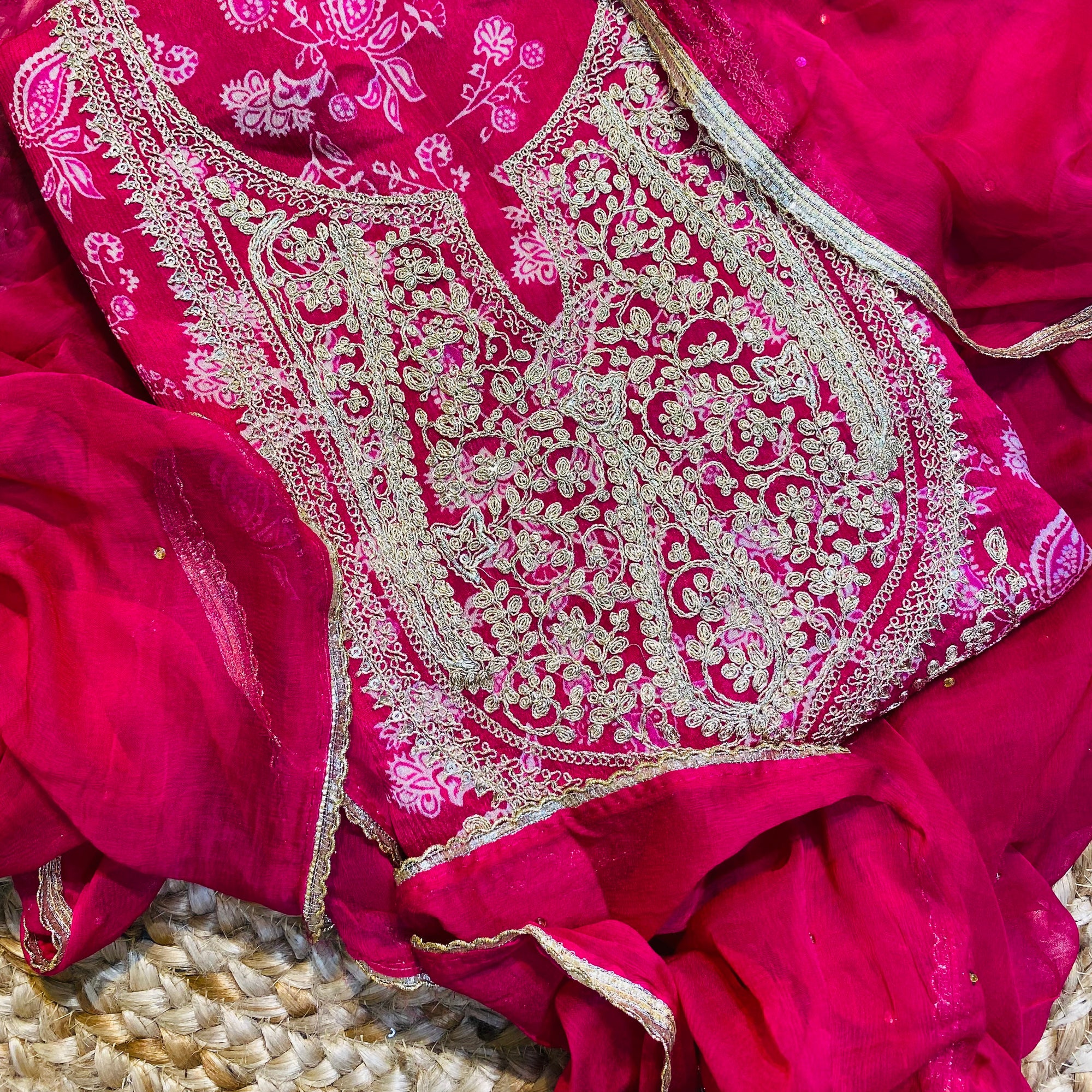 Most Premium Quality Of Suits - Complete Suit ❤