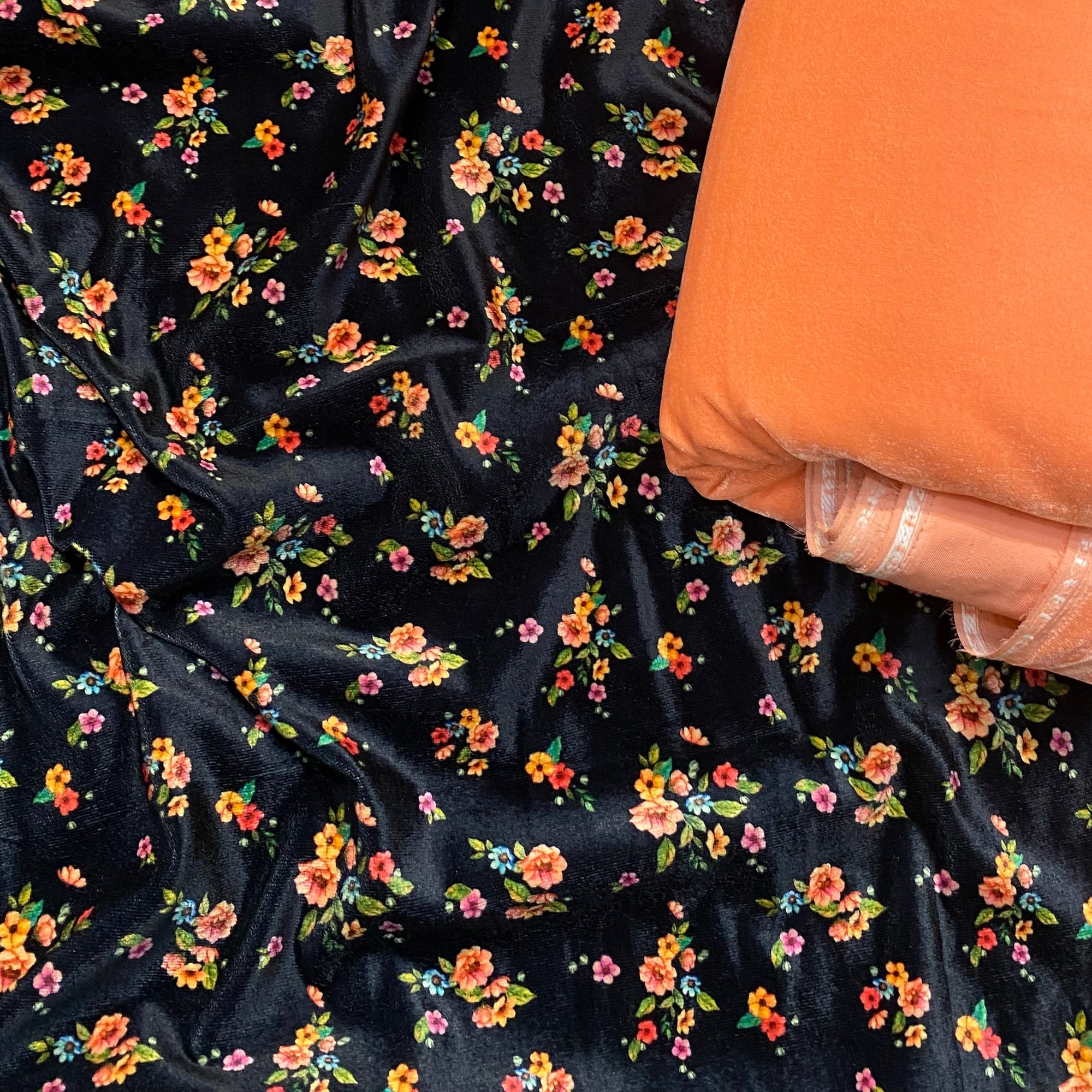 PREMIUM Quality Of Velvet 11000 suits ♥️