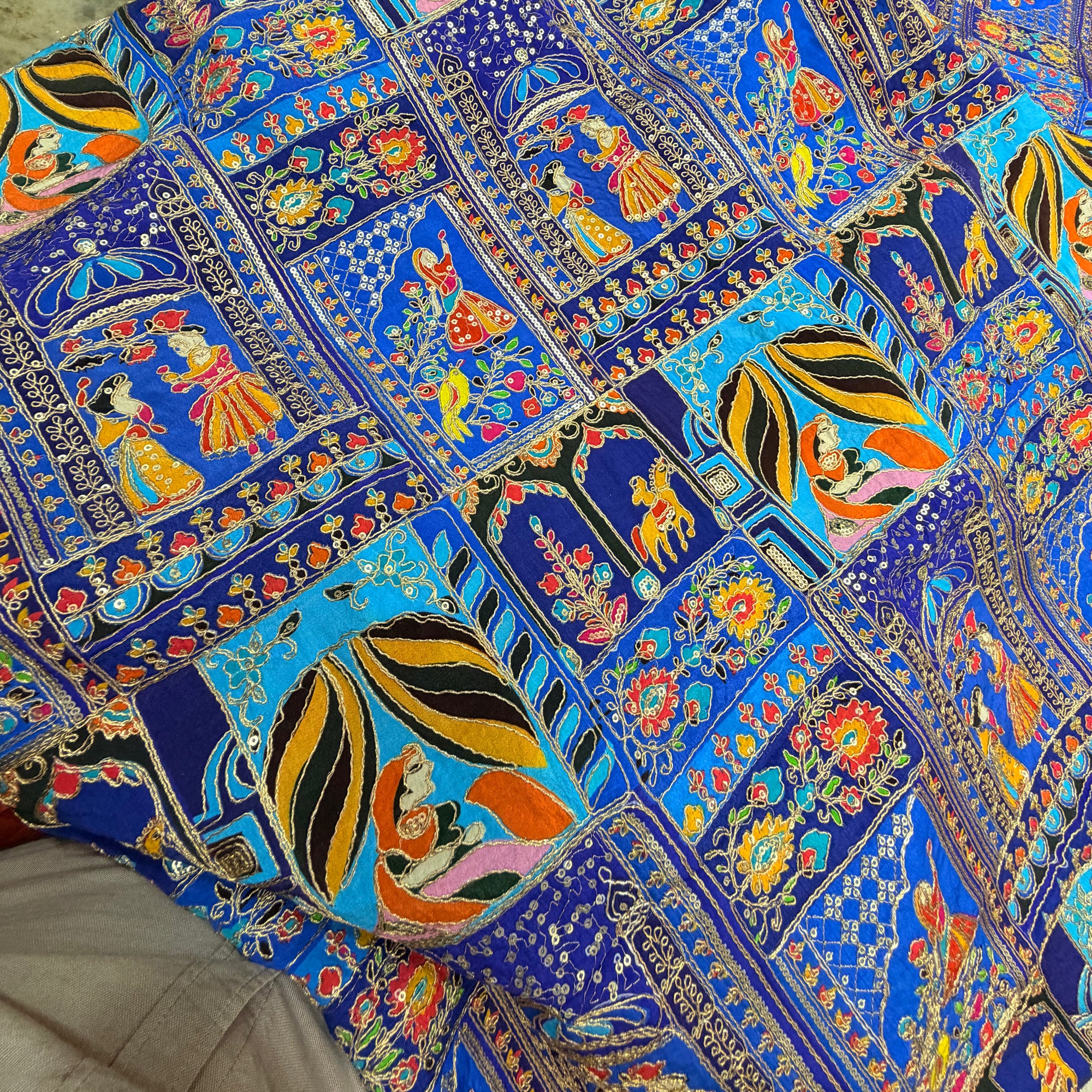 Most Premium RAJA RANI Design On Natural Crepe FABRIC