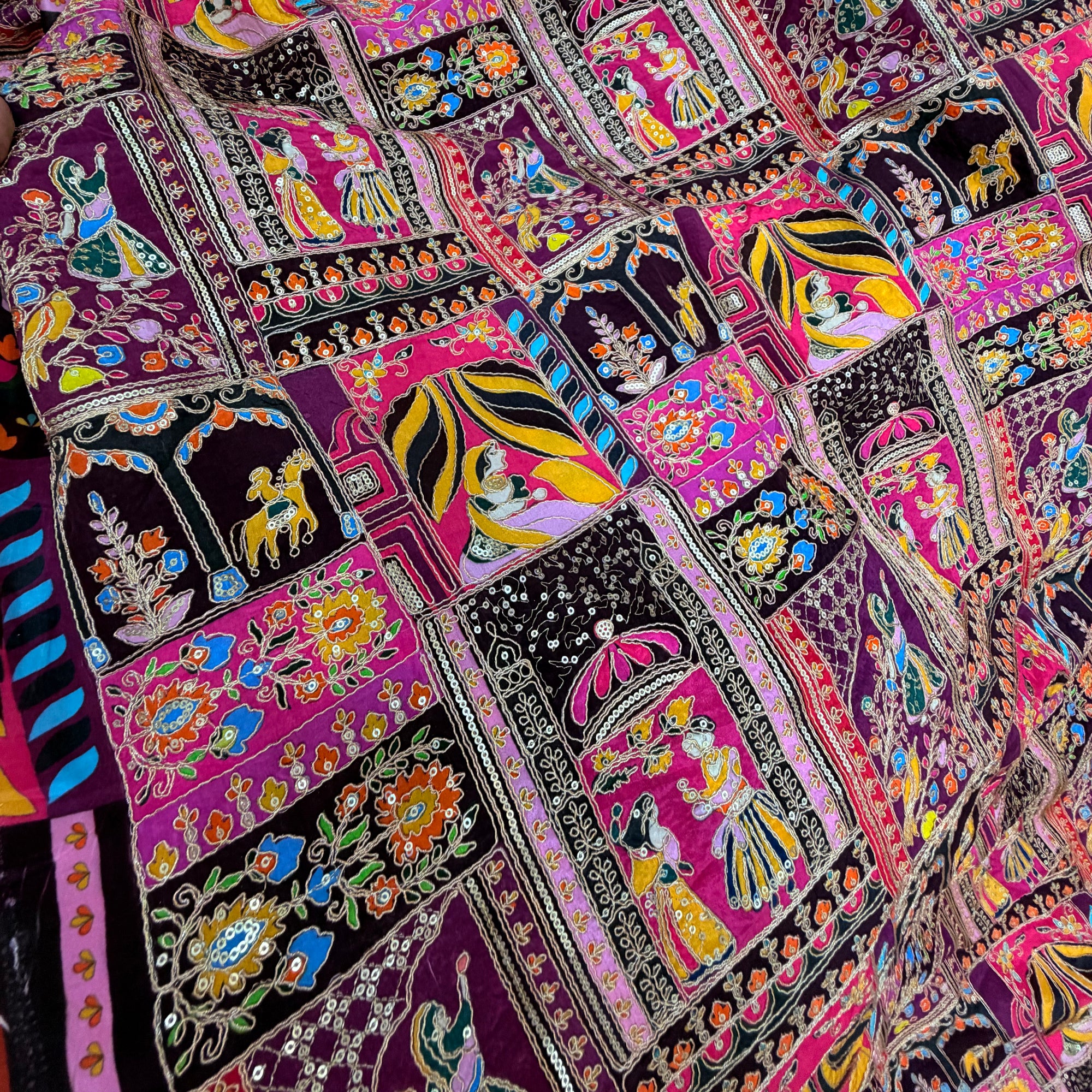 Most Premium RAJA RANI Design On Natural Crepe FABRIC