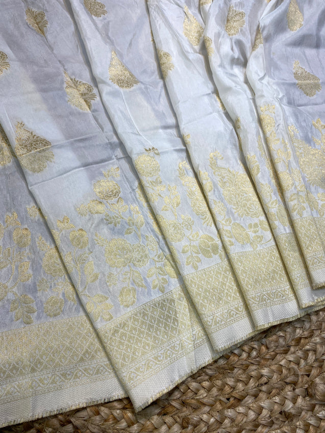 SALE!! MOST Premium Quality Of Sarees - DYEABLE