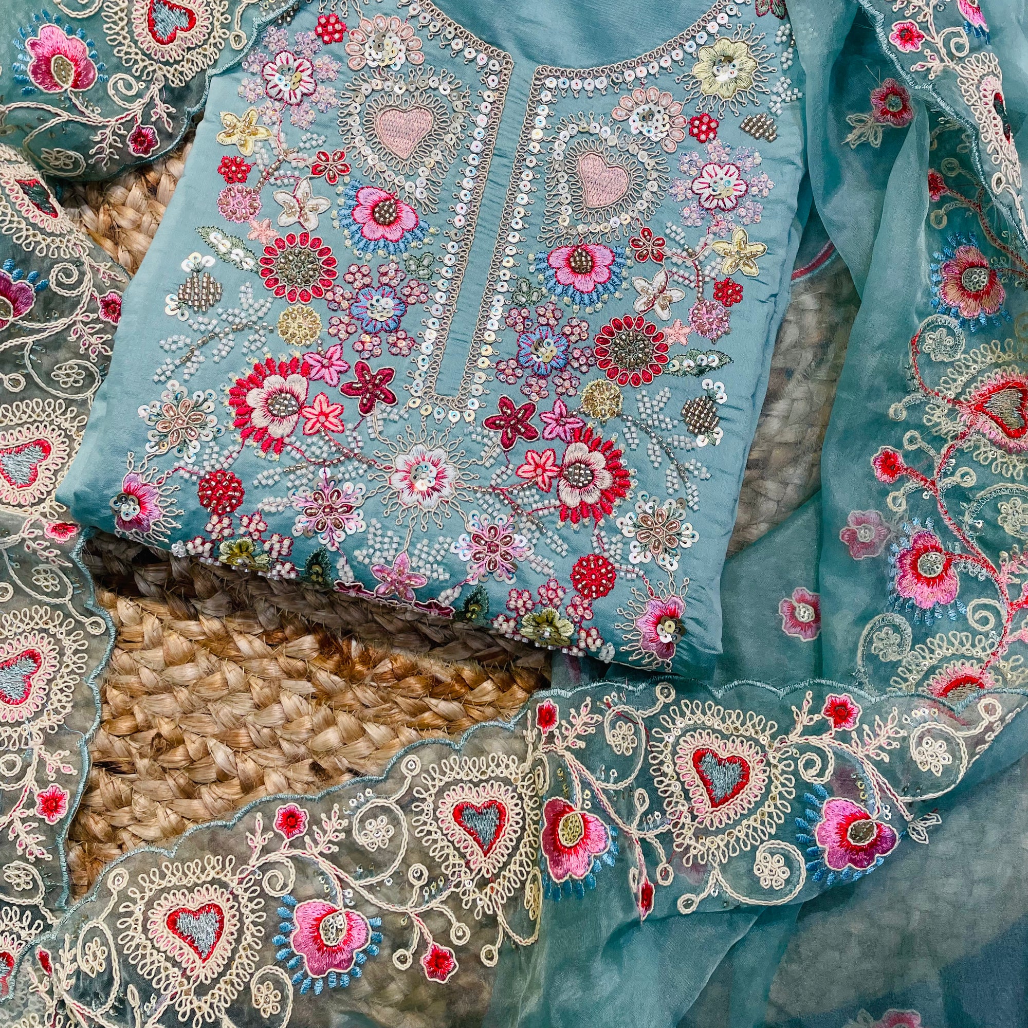 Most Premium Quality Of Suits - Complete Suit ❤