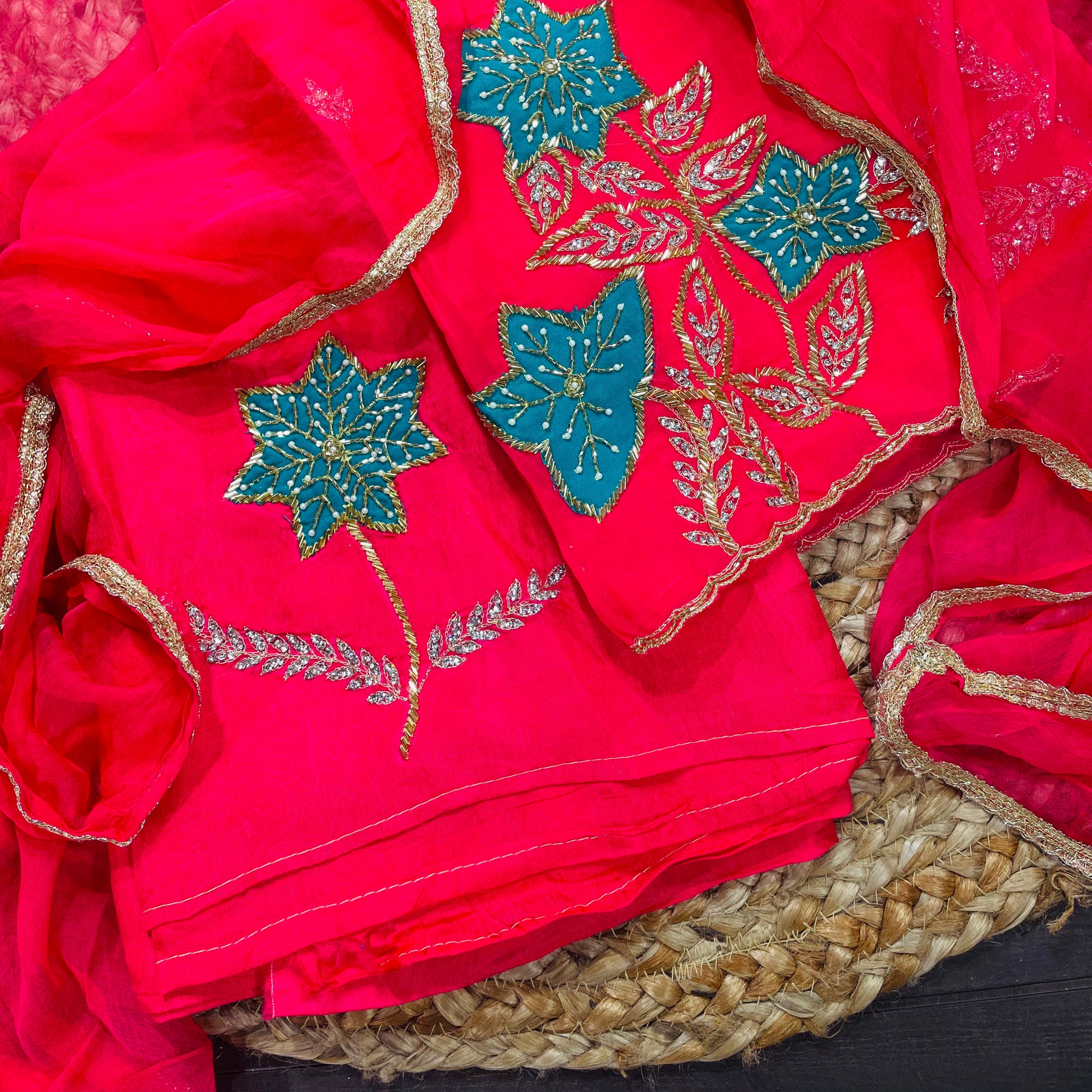 Most Premium Quality Of Suits - Complete Suit ❤