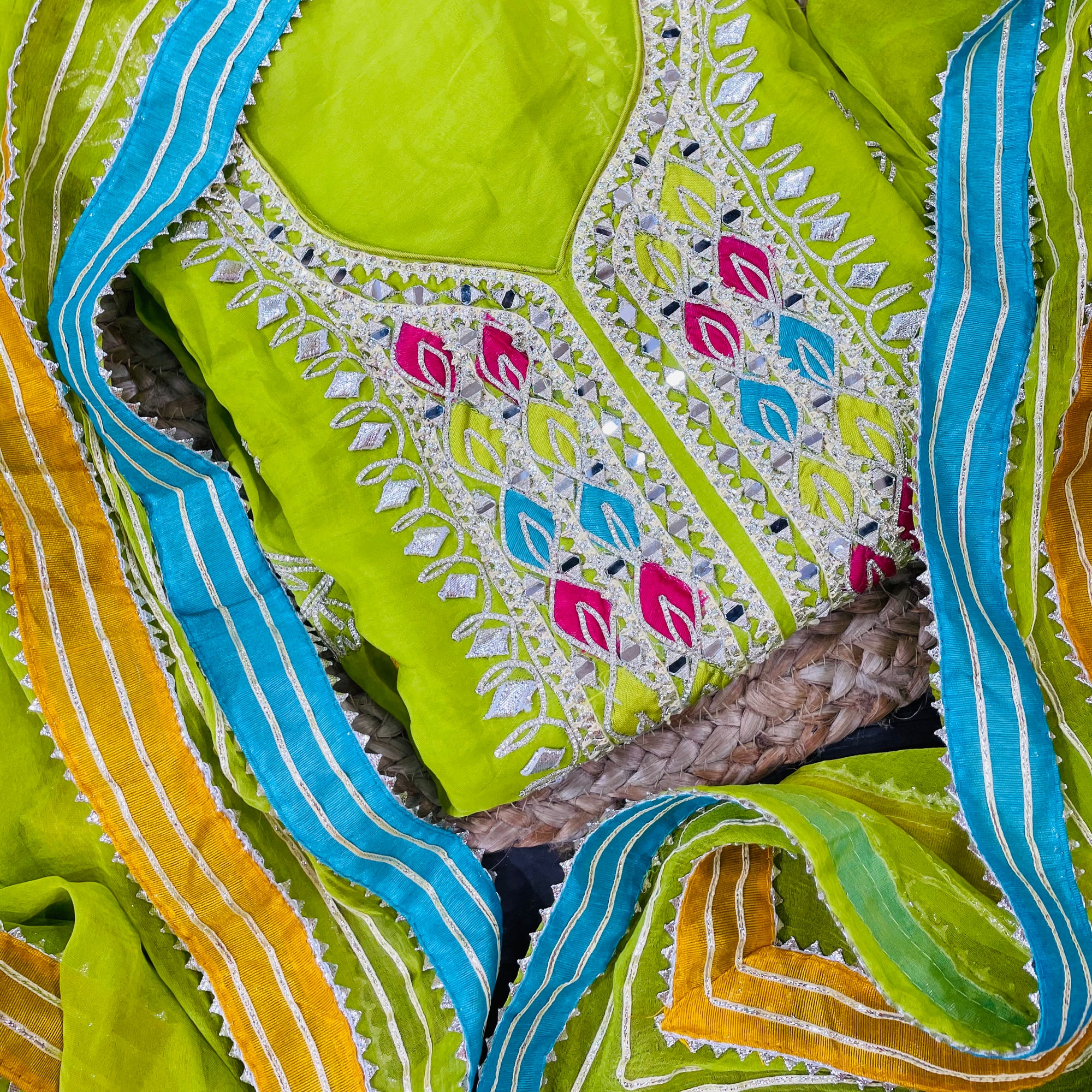 Most Premium Quality Of Suits - Complete Suit ❤