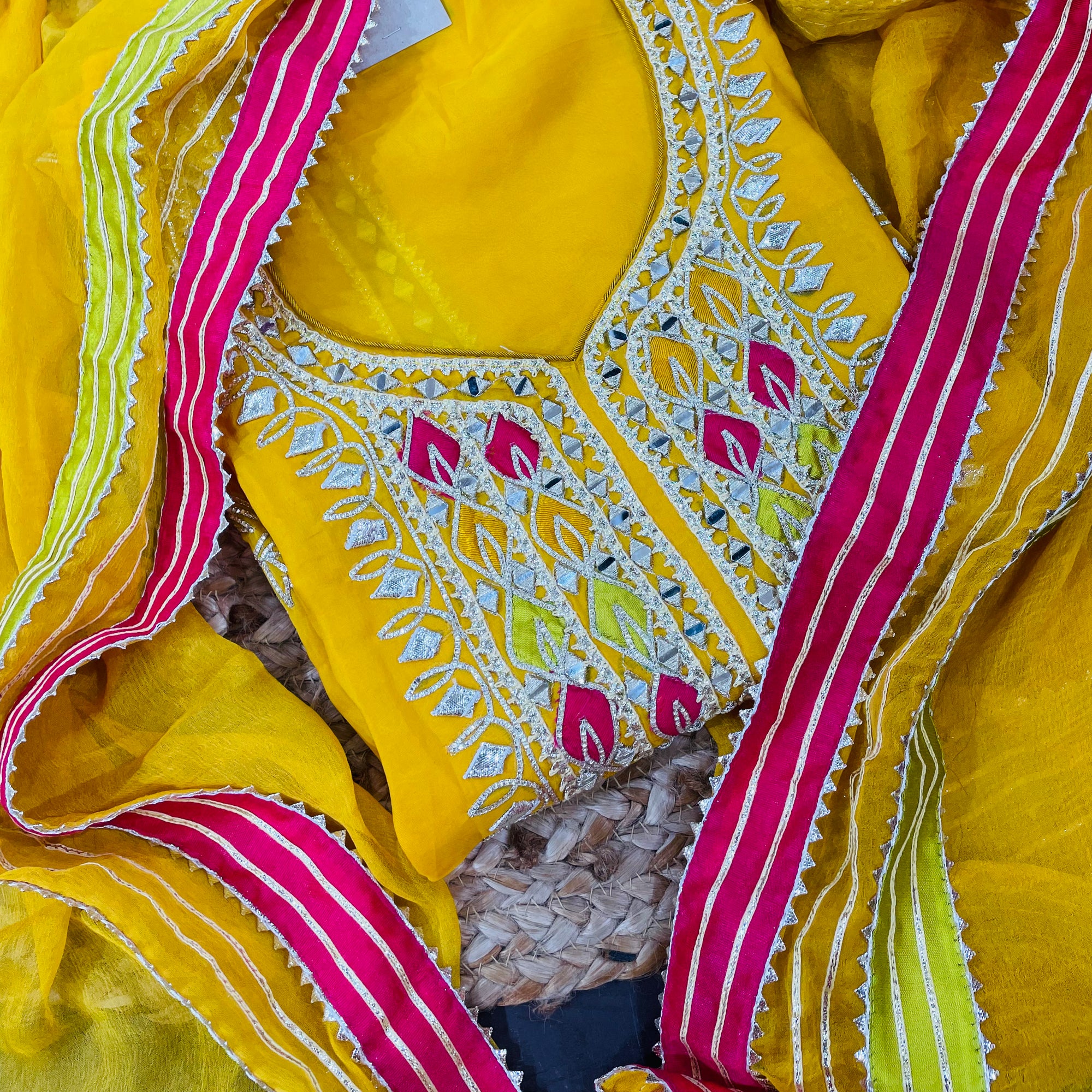 Most Premium Quality Of Suits - Complete Suit ❤