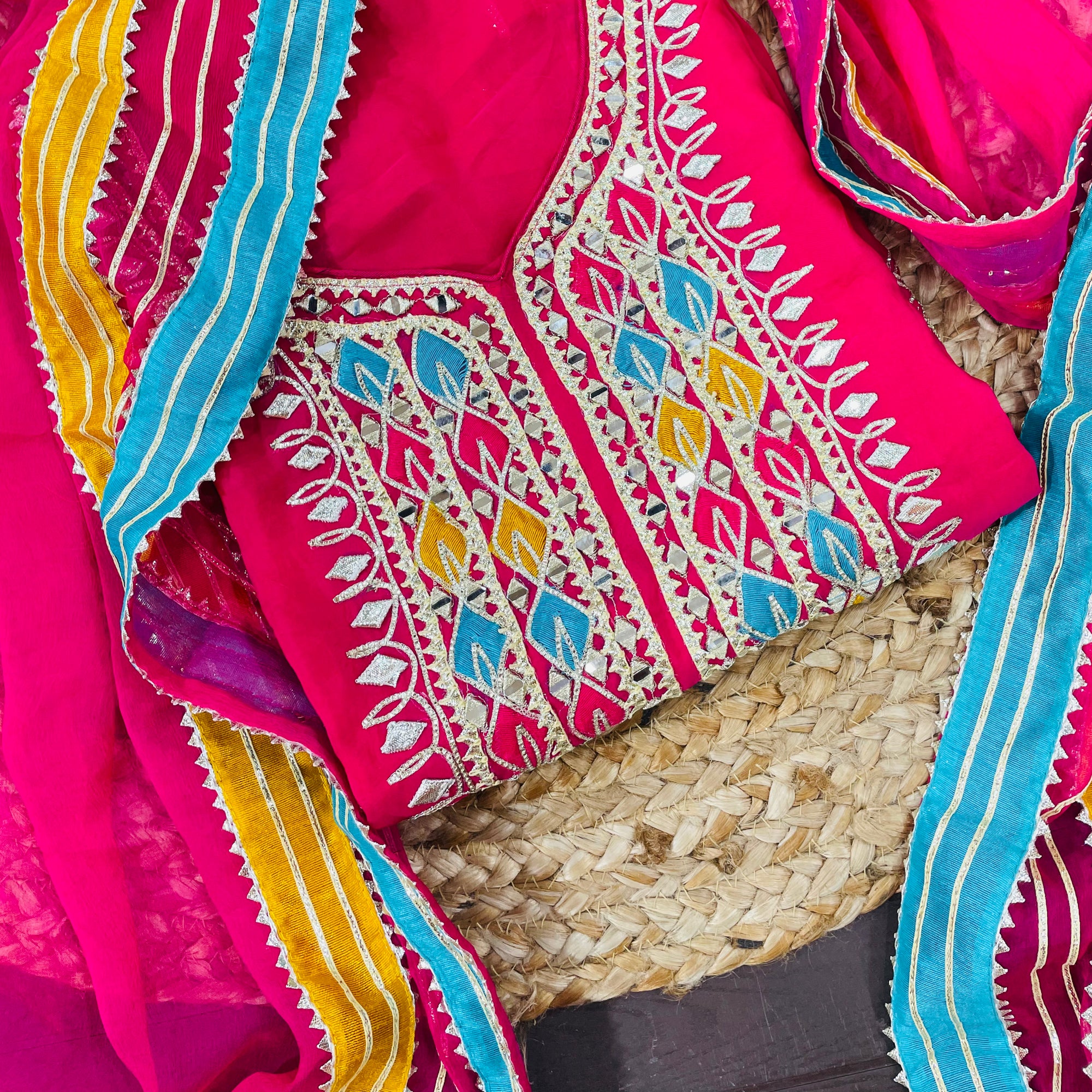 Most Premium Quality Of Suits - Complete Suit ❤