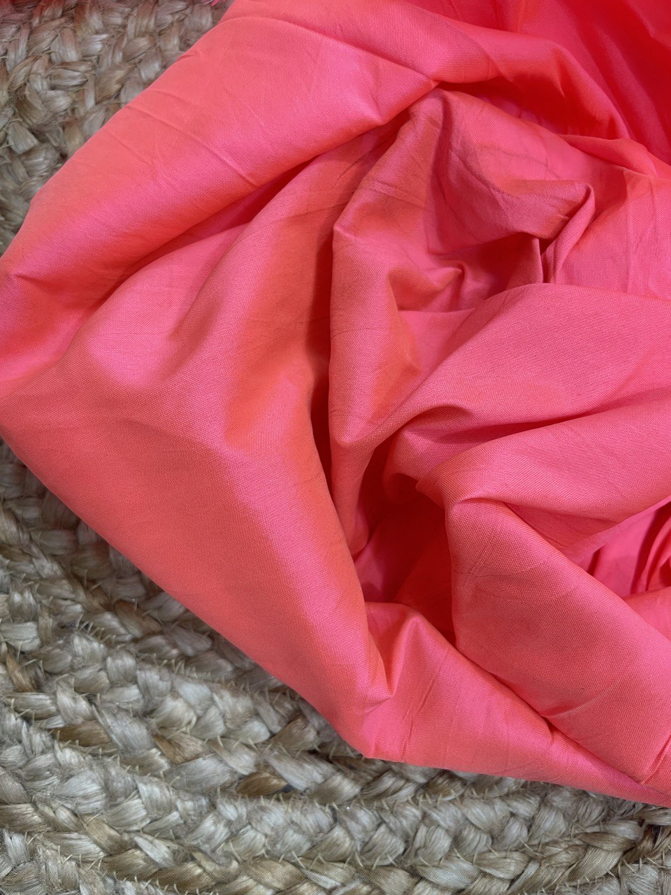 (On SALE Prices) Plain Tapeta Silk Fabric Big WIDTH!! - Two Tone Pink