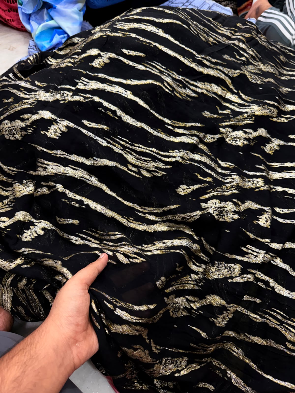 Most Premium Fine Zari Weaving On Pure Georgette FABRIC (Big WIDTH!!)