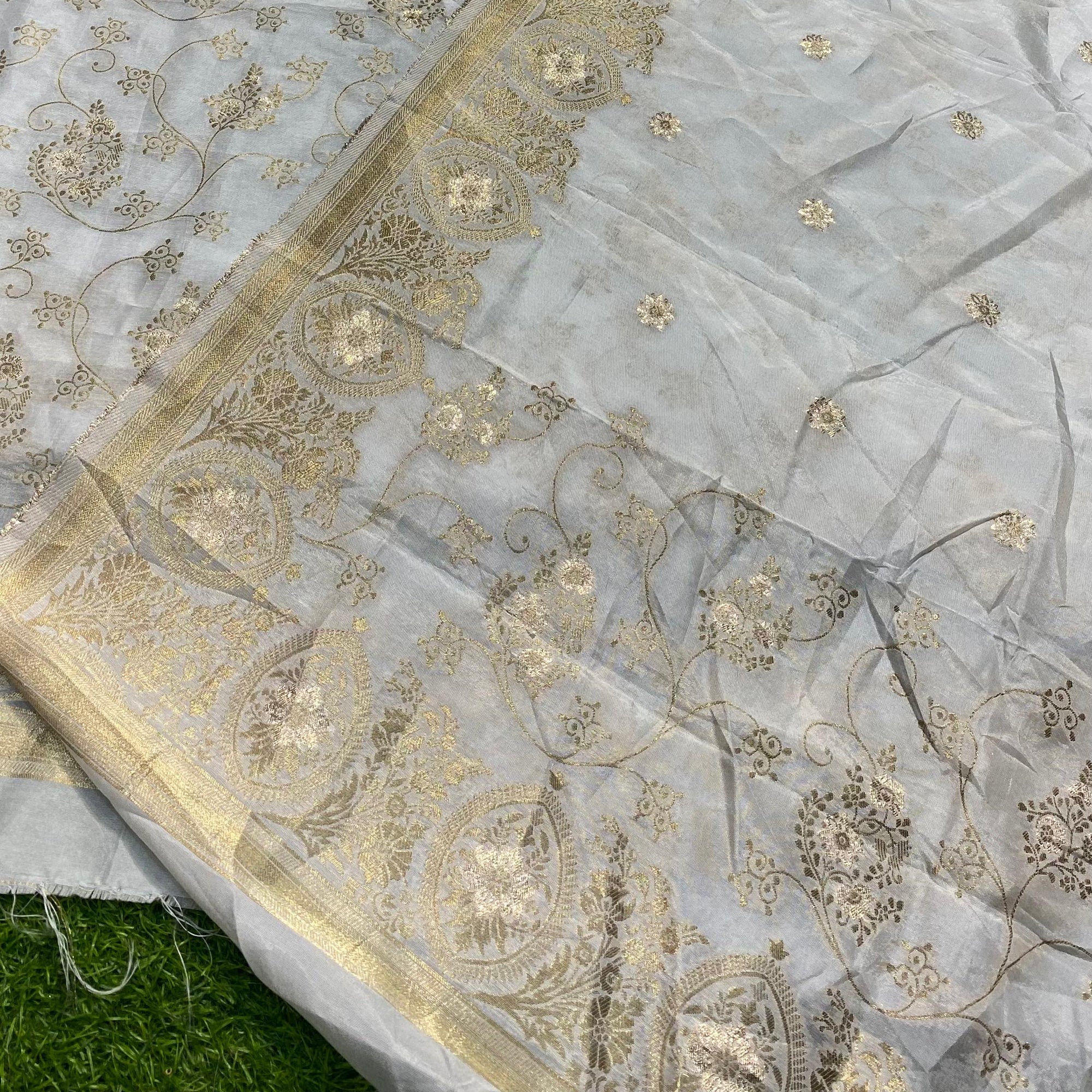 Most Premium Quality Of Suits - Dola Silk Dyeable  ( Complete Suit With SALWAAR)