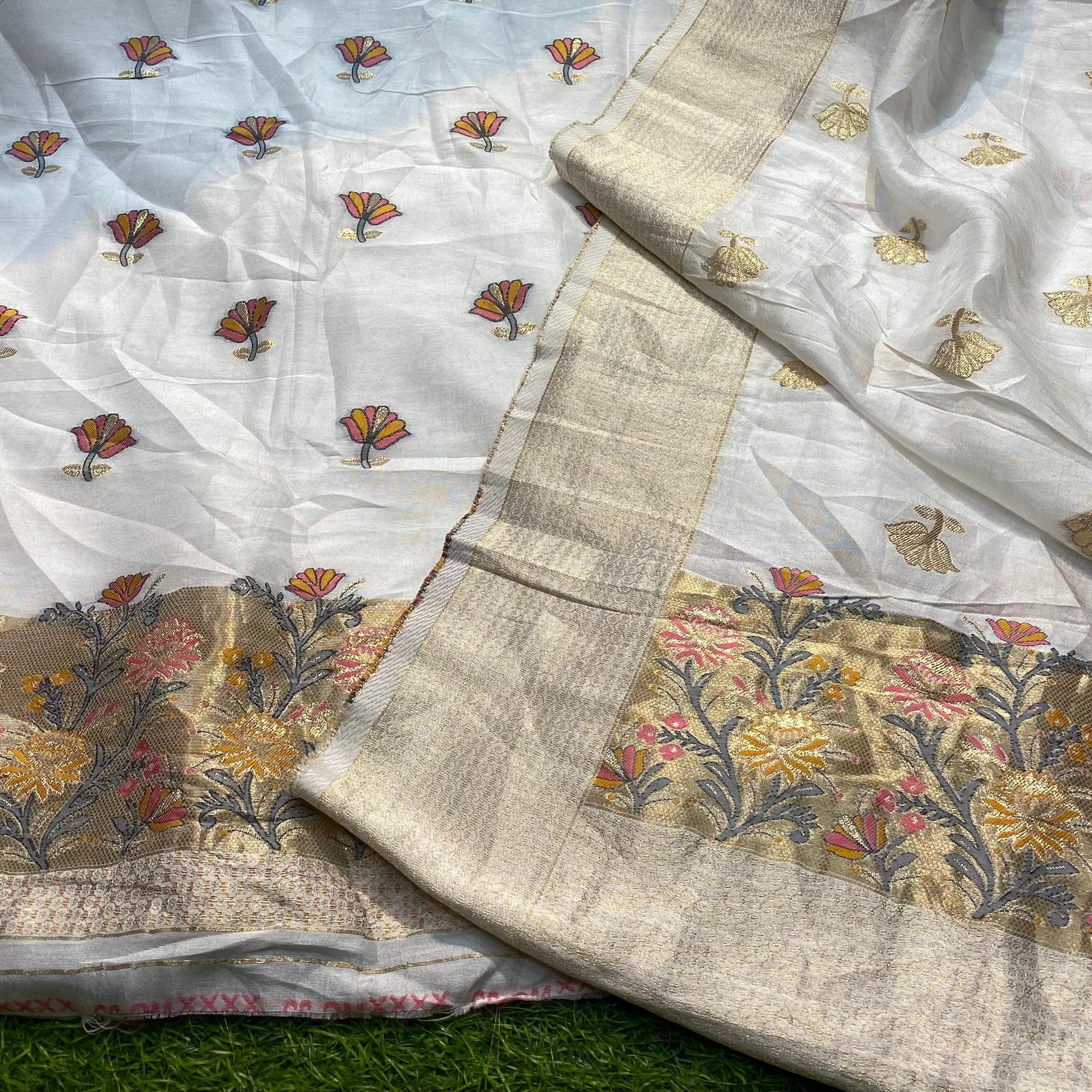 Most Premium Quality Of Suits - Dola Silk Dyeable  ( Complete Suit With SALWAAR)