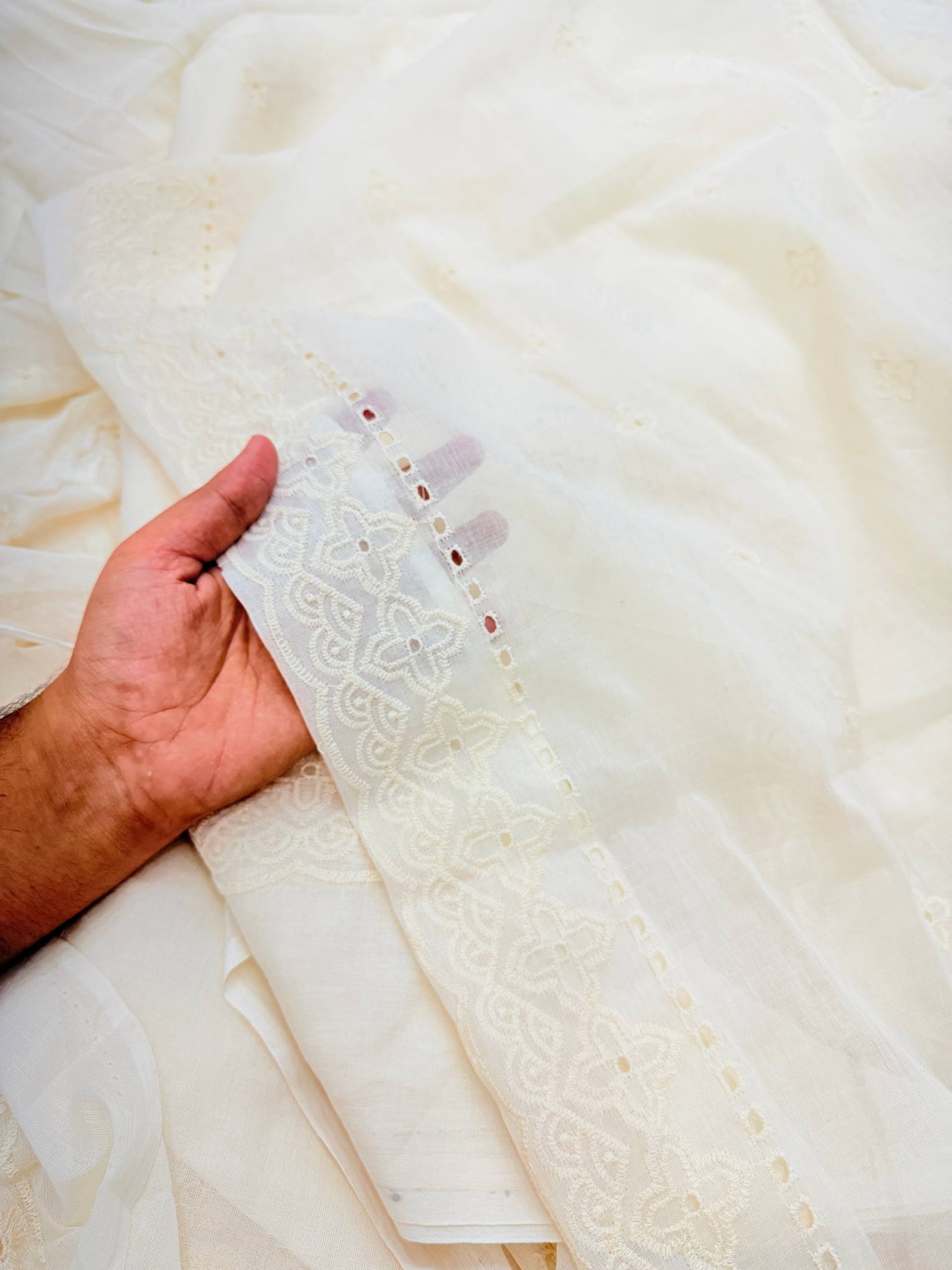 Pure Mul Cotton Chikankari Hakuba Dupatta (Full Size) (Dyeable Also)