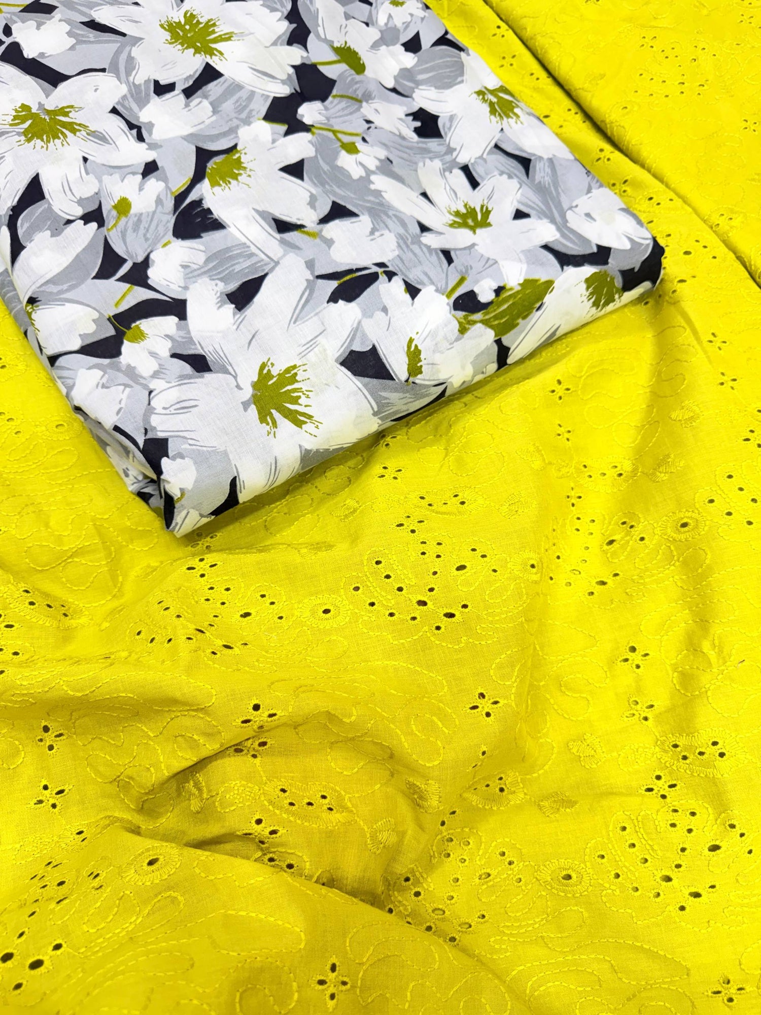 Premium Trendy Cotton Hakuba Chikan Suit With PRINTED Cotton (Full Size)