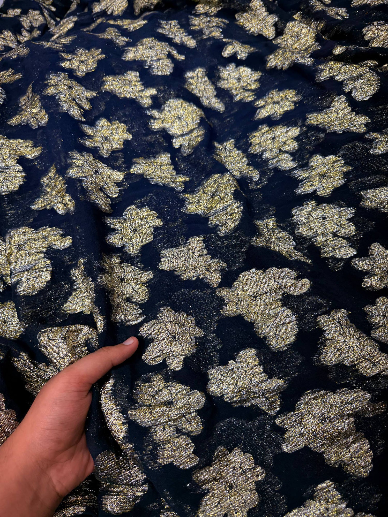 Most Premium Fine Zari Weaving On Pure Georgette FABRIC