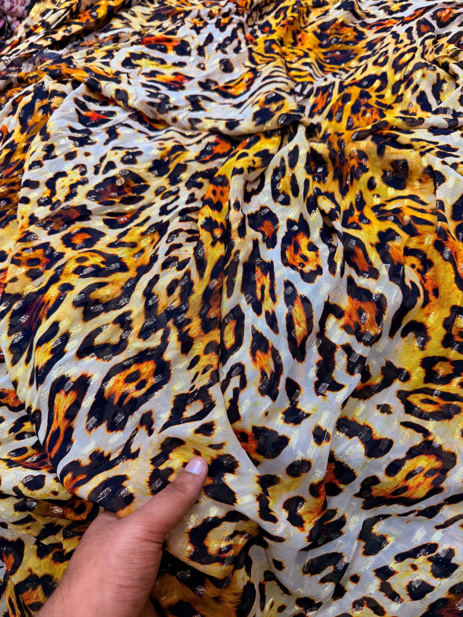 Most Premium Fine Zari Weaving On Pure Georgette FABRIC