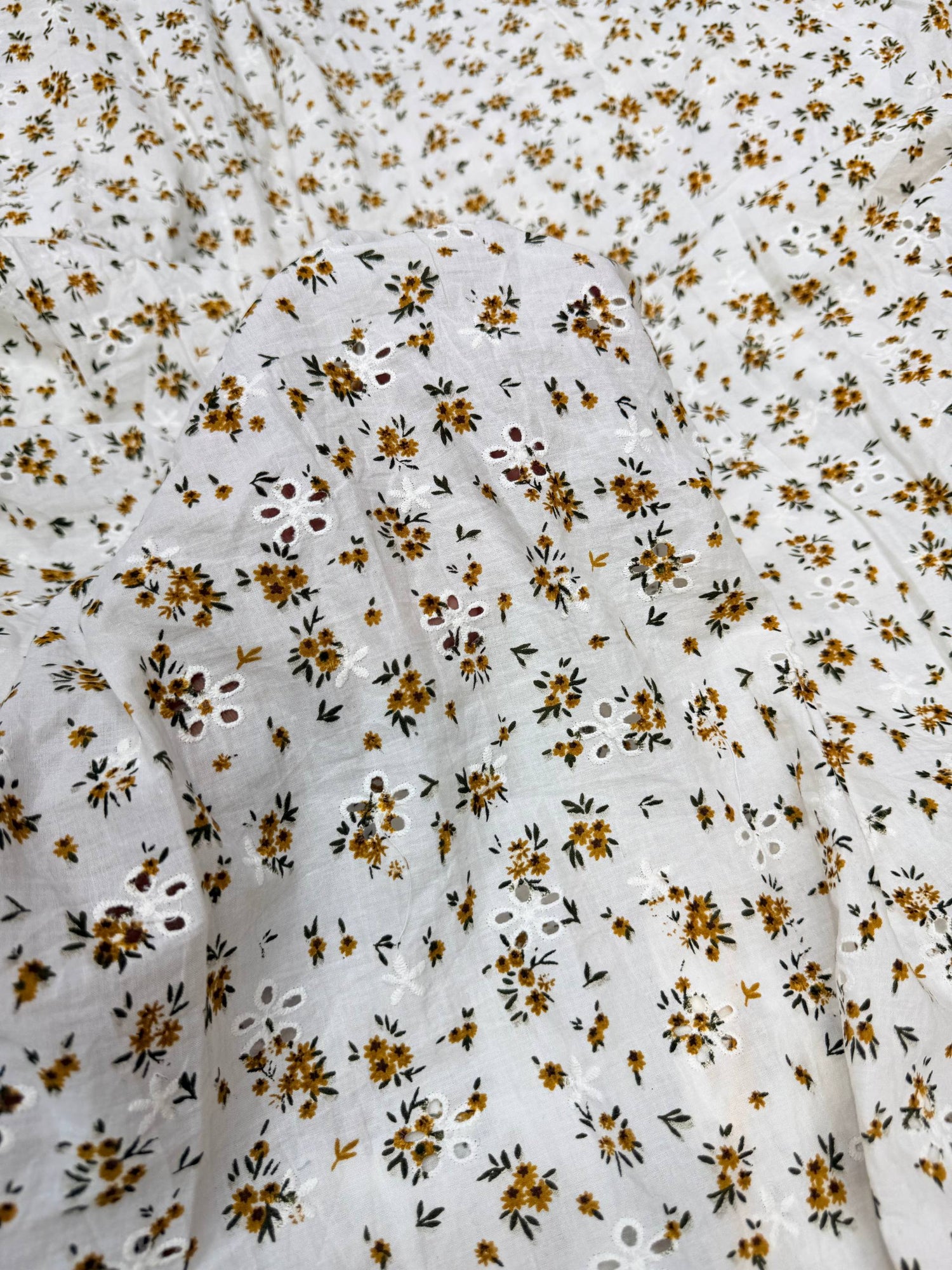 On Discounted PRICES !! Most Premium Hakuba Chikankari Cotton FABRIC (Big WIDTH!!)
