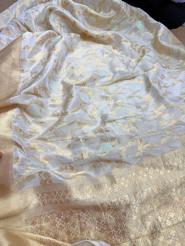 Most Premium Banarasi WEAVING SAREES On SALE PRICES