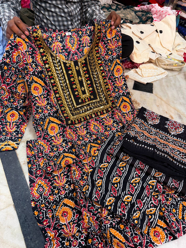 (SALE Discounted Prices) Most Premium Readymade Suit Collection (L SIZE)