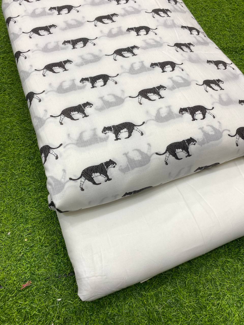 Most Premium Pure Cotton 80*80 Suit With Bottom