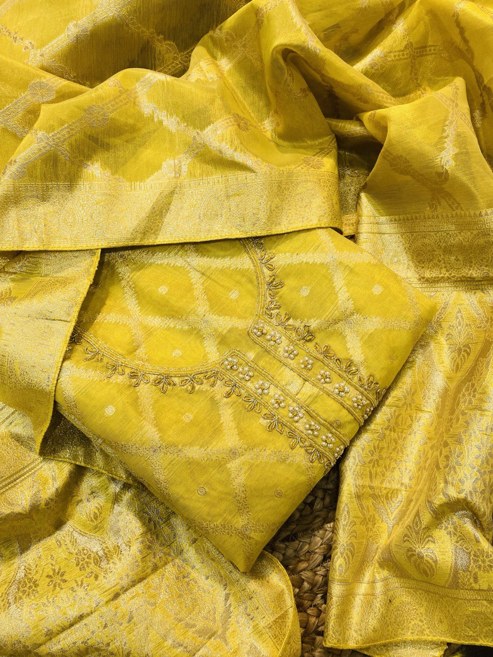 Premium Pure BANARASI Organza Silk FABRIC With Fine Lace WORK (Complete Suit With Bottom & Dupatta)
