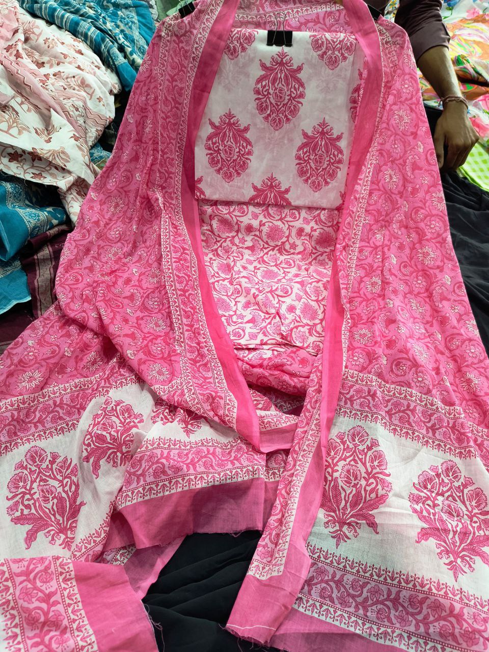 Premium Pure Cotton 80*80 PRINTED Complete Suit Set