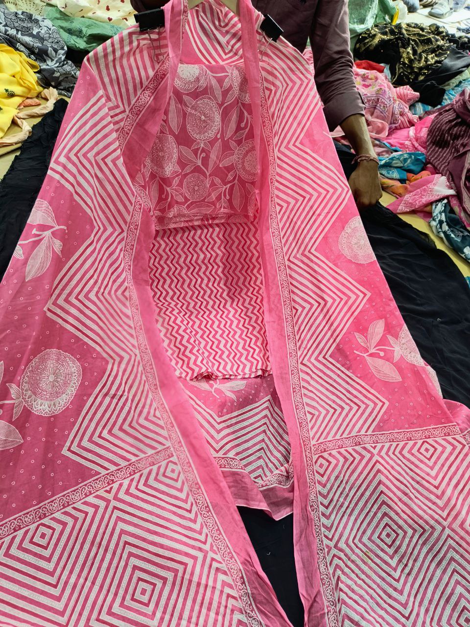 Premium Pure Cotton 80*80 PRINTED Complete Suit Set