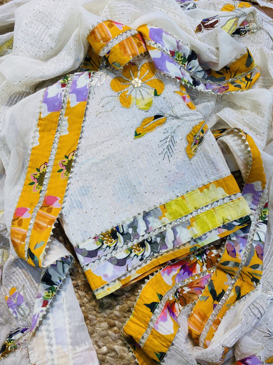 (SALE Prices) Most Premium Quality Of Suits