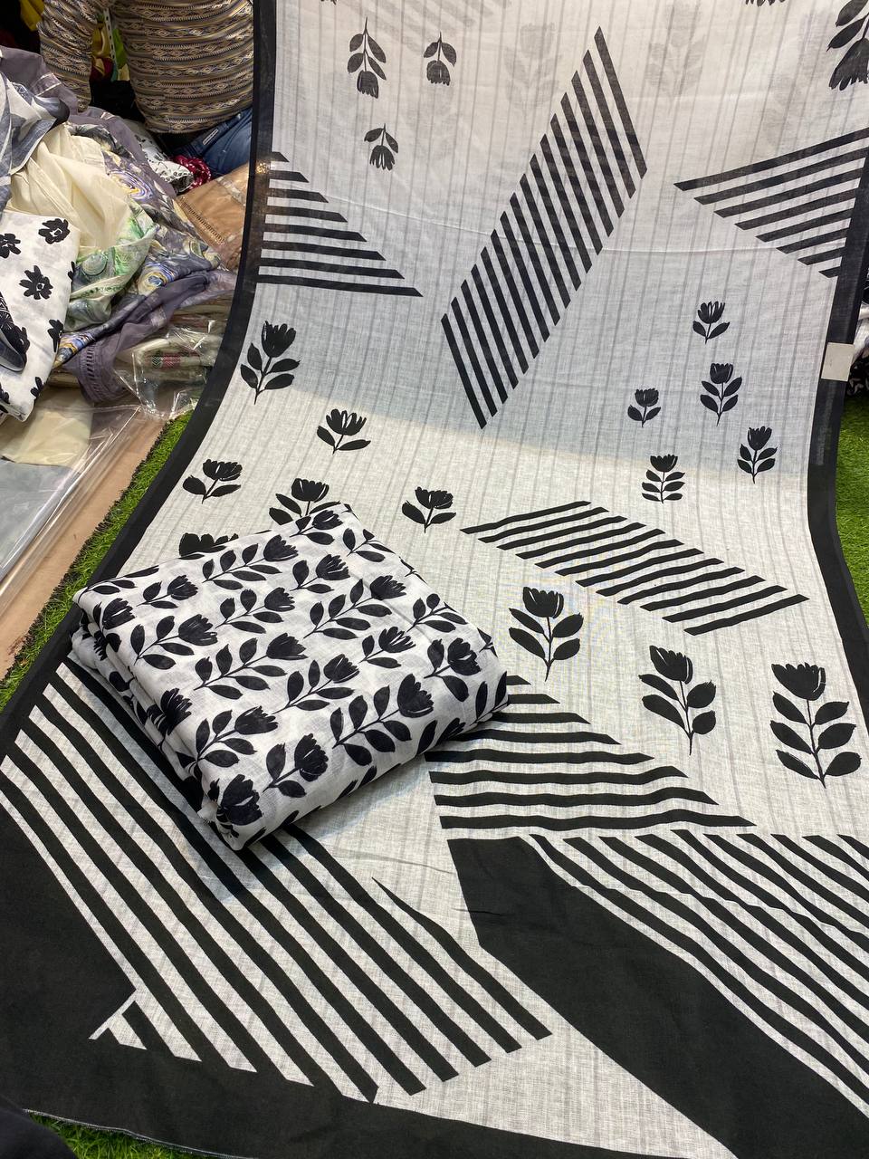 Most Premium Quality Of Pure Linen Fabric - Suit With Dupatta